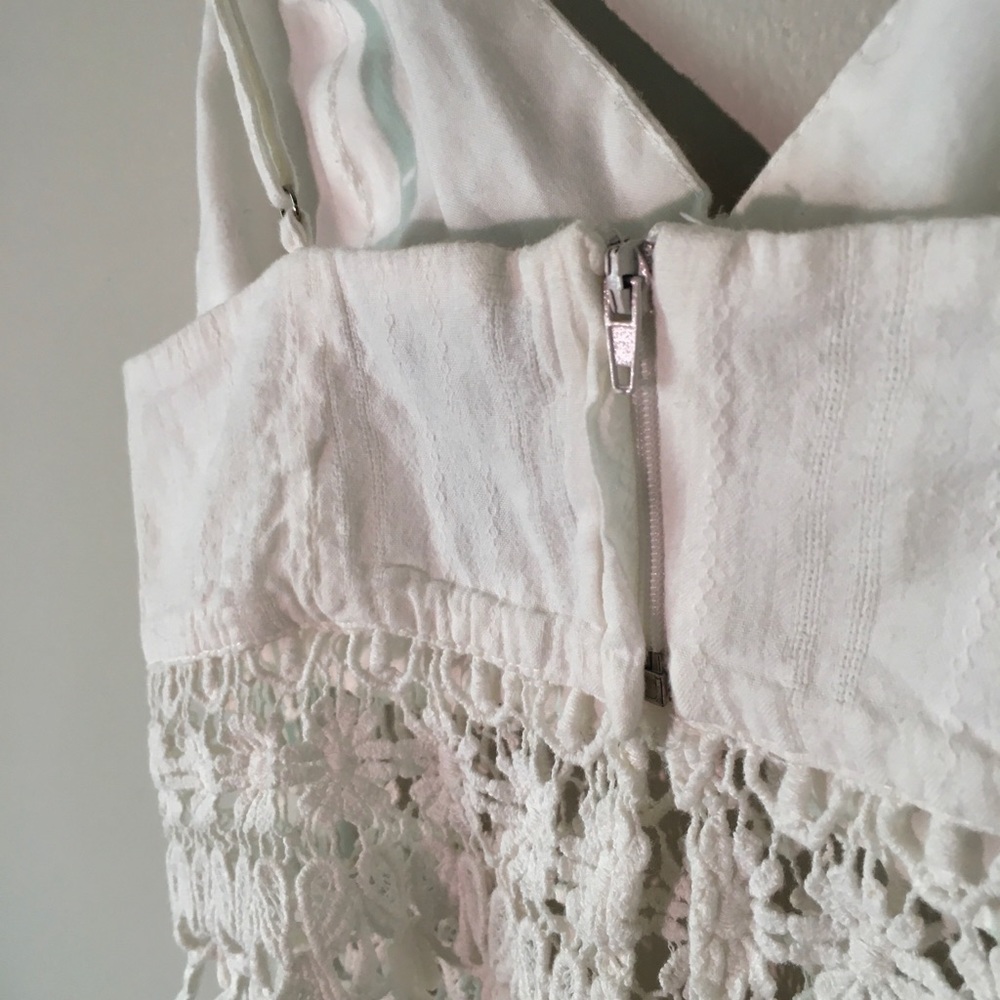 Forever 21 Cropped Lace Tank Top - Picture 5 of 5